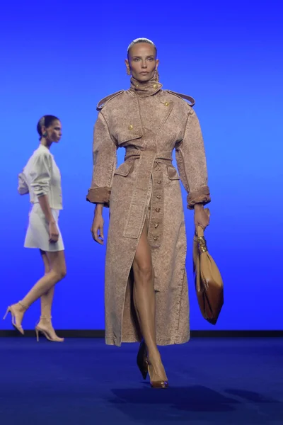 Look 29
